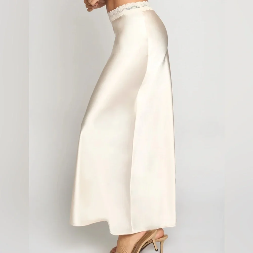 Lace Waist Slip Skirt - Picture 4 of 5